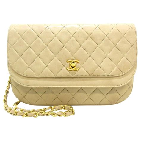 Timeless Chanel Matelassé Beige Leather ref.973611